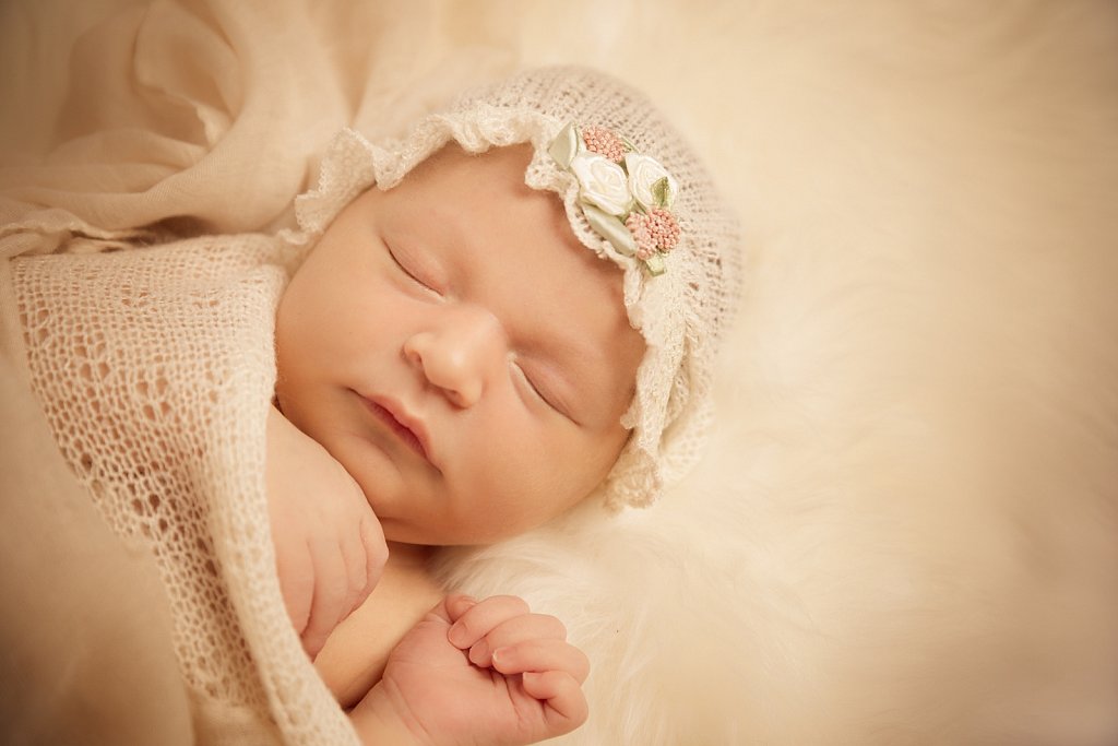 newborn4.jpg